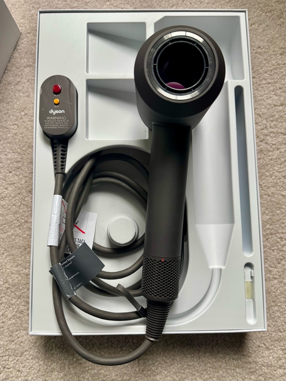 Dyson Supersonic HD01 Iron/Fuchsia with Box & 3 Attachments - Picture 2 of 12